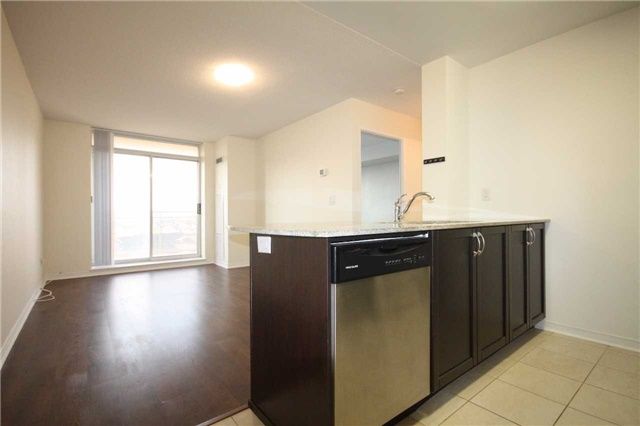 613 - 75 King William Cres, Richmond Hill, L4B0C1 | Image 3