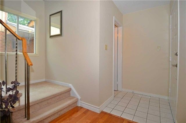 46 Lund St, Richmond Hill, L4C5V7 | Image 2