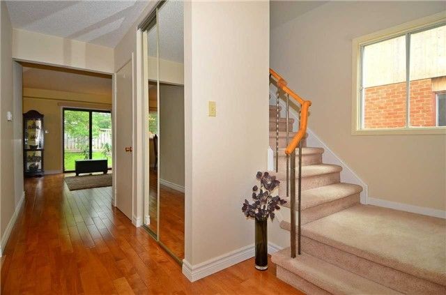 46 Lund St, Richmond Hill, L4C5V7 | Image 3