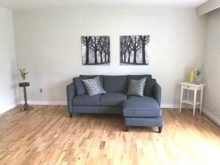 24 Gentry Cres, Richmond Hill, L4C2G9 | Image 3