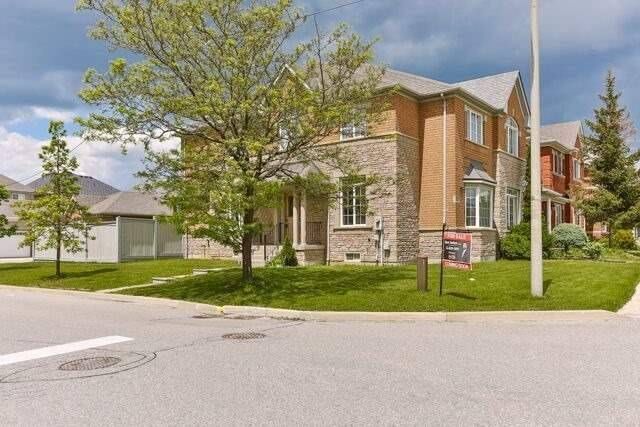 20 Forest Run Blvd, Vaughan, L4K5J8 | Image 2