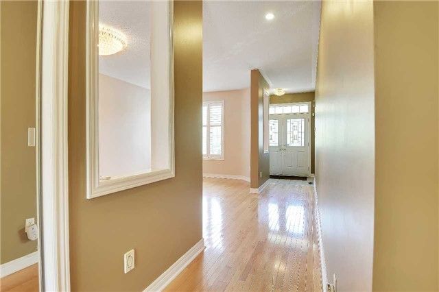 17 Ambercroft St, Markham, L6E1L4 | Image 3