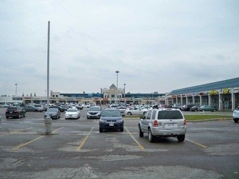 210 - 10909 Yonge St, Richmond Hill, L4C3E3 | Image 2