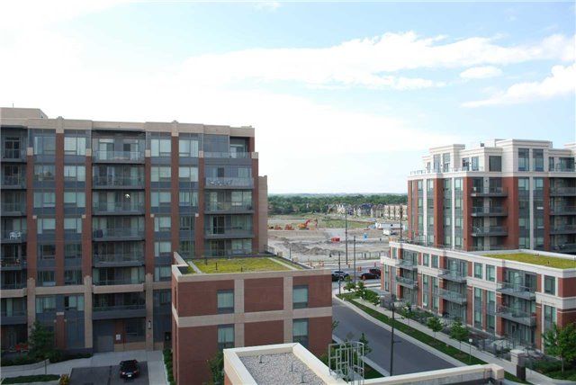 808 - 18 Uptown Dr, Markham, L3R5M5 | Image 3