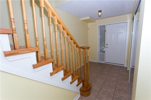 9 Maple Park Way, Markham, L6G1C5 | Image 2