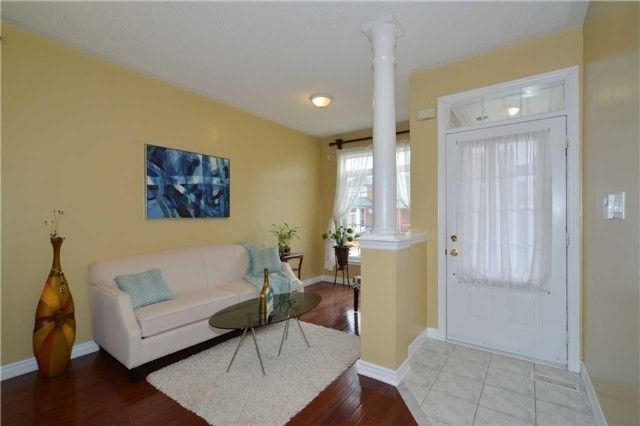 14 Goldenwood Cres, Markham, L6E1M3 | Image 2