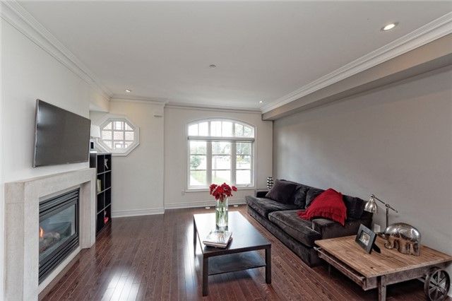 129 Powseland Cres, Vaughan, L4L 0C5 | Image 2