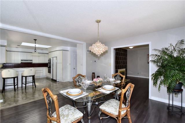 23 Hunters Glen Rd, Aurora, L4G6W4 | Image 3