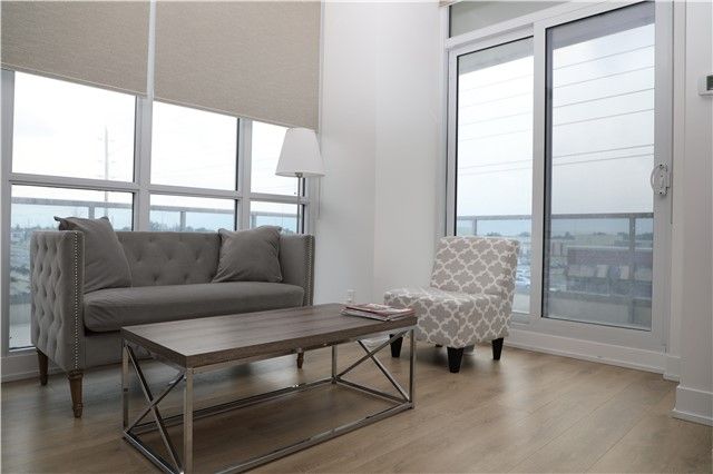 234 - 9471 Yonge St, Richmond Hill, L4C 1V4 | Image 2