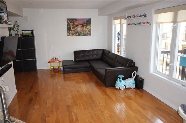 92 Louisbourg Way, Markham, L6E Oc5 | Image 2