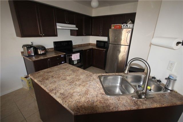 92 Louisbourg Way, Markham, L6E Oc5 | Image 3