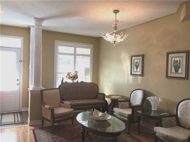 142 Betony Dr, Richmond Hill, L4E0P3 | Image 3