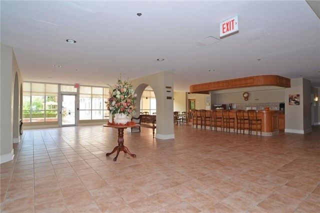 621 - 7373 Martin Grove Rd, Vaughan, L4L9K1 | Image 3