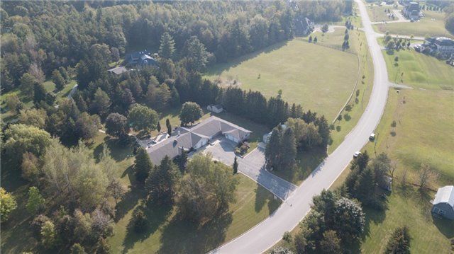 120 Lake Woods Dr, Whitchurch-Stouffville, L4A1P9 | Image 2