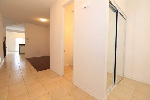 2271 Whitewood Cres, Innisfil, L9S 2B1 | Image 2