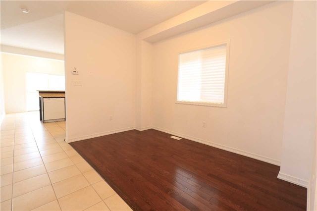 2271 Whitewood Cres, Innisfil, L9S 2B1 | Image 3