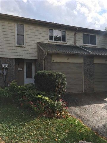 Townhouse leased at 39 Camelot Way, Markham, Ontario, L3P3W2 - Markham Village - MLS: N3942732