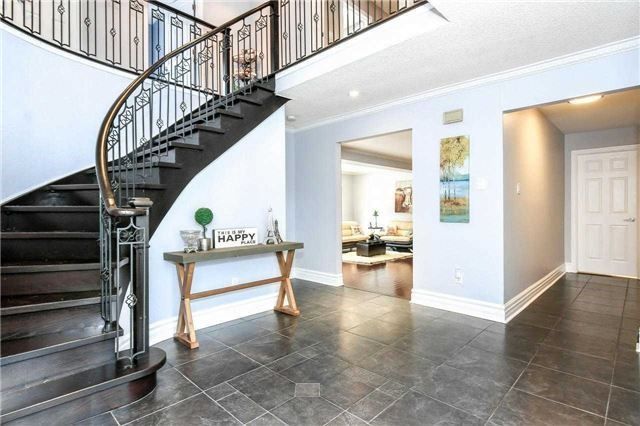 57 Emeline Cres, Markham, L3P4G2 | Image 2