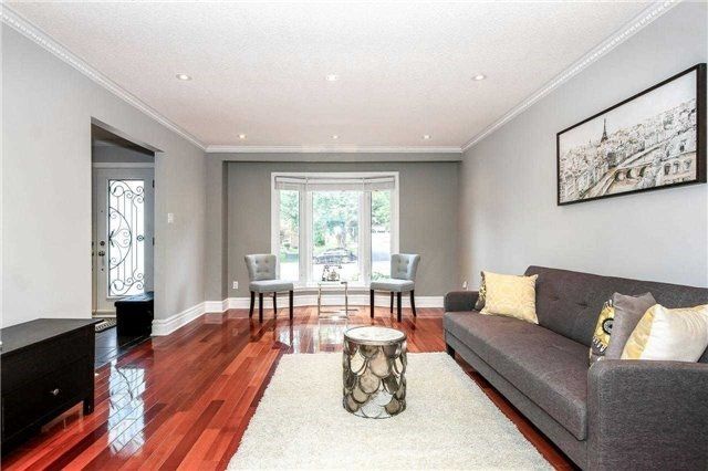 57 Emeline Cres, Markham, L3P4G2 | Image 3