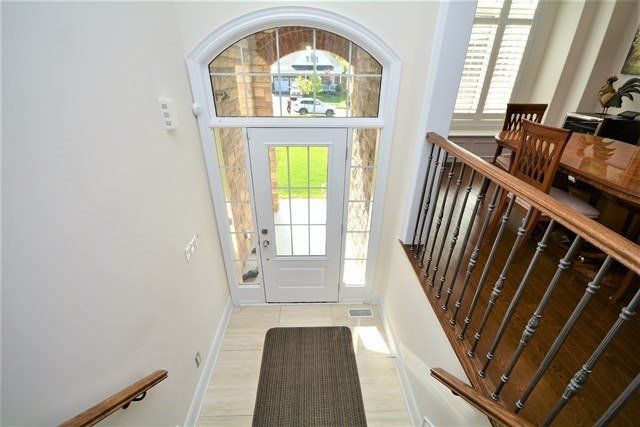 44 Philson Crt, Innisfil, L0L1L0 | Image 2