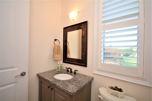 44 Philson Crt, Innisfil, L0L1L0 | Image 3