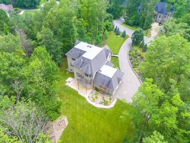 19 Glenhill Tr, Whitchurch-Stouffville, L4A1L9 | Image 3