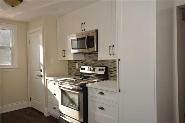 23 Irwin Ave, Aurora, L4G3G1 | Image 3