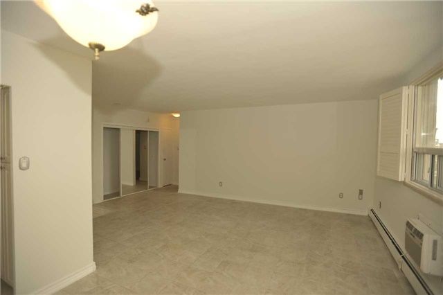 67 Richmond St, Richmond Hill, L4C3Y3 | Image 3