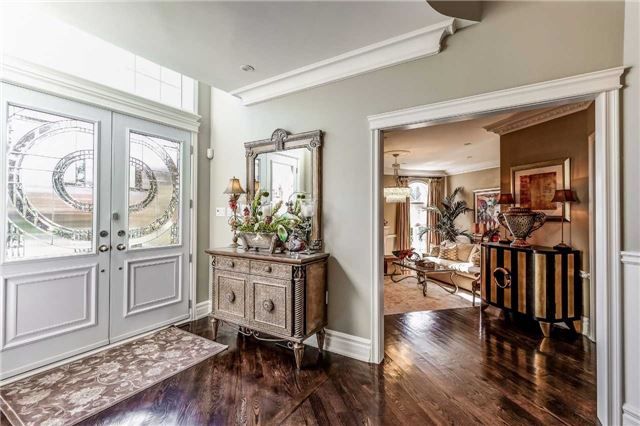 384 Kennedy St W, Aurora, L4G5M6 | Image 3