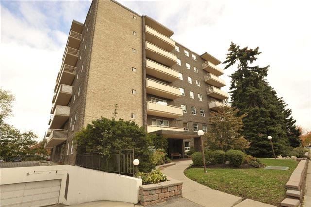 # 607 - 67 Richmond St, Richmond Hill, L4C3Y3 | Image 2