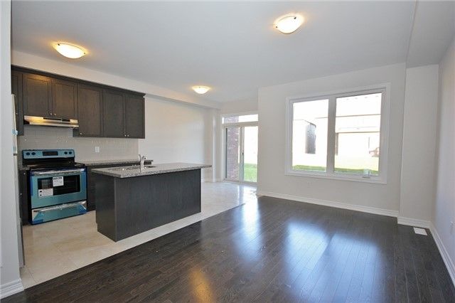 2081 Dale Rd, Innisfil, L9S0L4 | Image 2