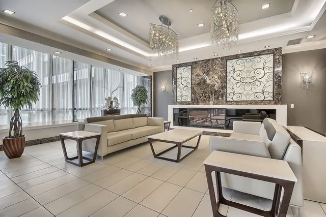 621 - 370 Highway 7 Ave E, Richmond Hill, L4B 0C4 | Image 3