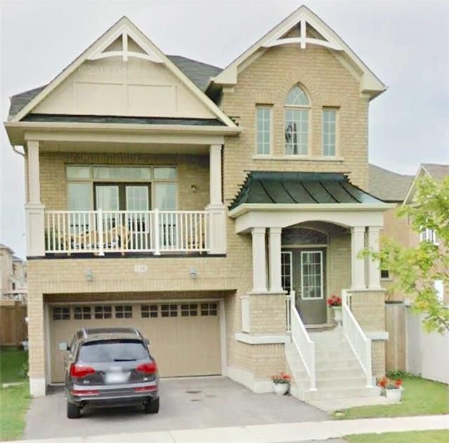 138 Yakefarm Blvd W, Whitchurch-Stouffville, L4A0R8 | Image 2