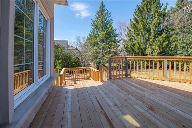 20 Blackforest Dr, Richmond Hill, L4E2P5 | Image 2