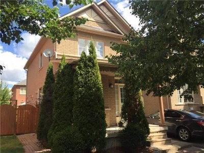 Townhouse sold at 18 Magnotta Road, Markham, Ontario, L6C2V5 - Cachet - MLS: N3979757