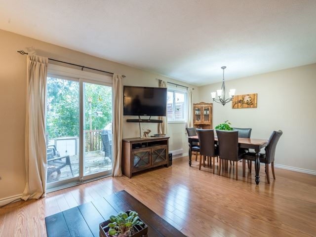 405 Maplegrove Ave, Bradford West Gwillimbury, L3Z1V8 | Image 3