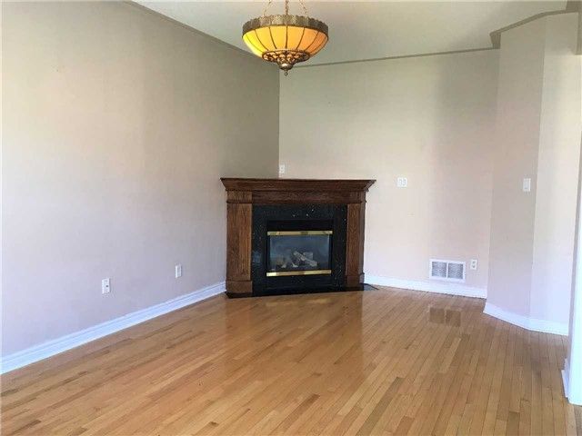 17 Ambercroft St, Markham, L6E1L4 | Image 3