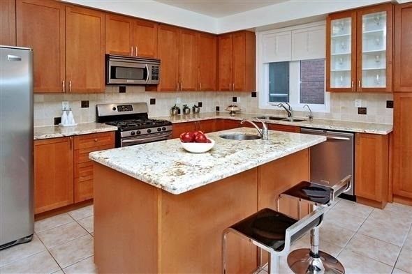 158 Worthington Ave, Richmond Hill, L4E4N7 | Image 3