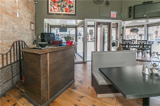 200 Main St S, Newmarket, L3Y3Z3 | Image 3