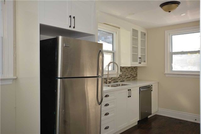 23 Irwin Ave, Aurora, L4G3G1 | Image 2