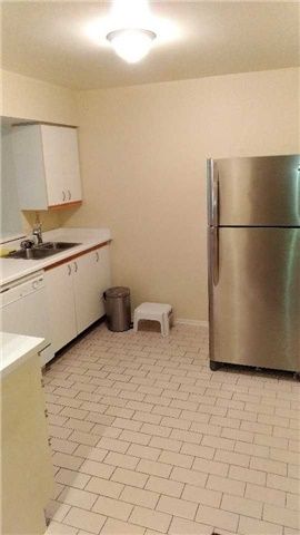 511 - 326 Major Mackenzie Dr E, Richmond Hill, L4C8T4 | Image 3