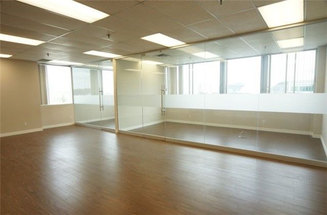 323&325 - 550 Highway 7 Ave E, Richmond Hill, L4B3Z4 | Image 2
