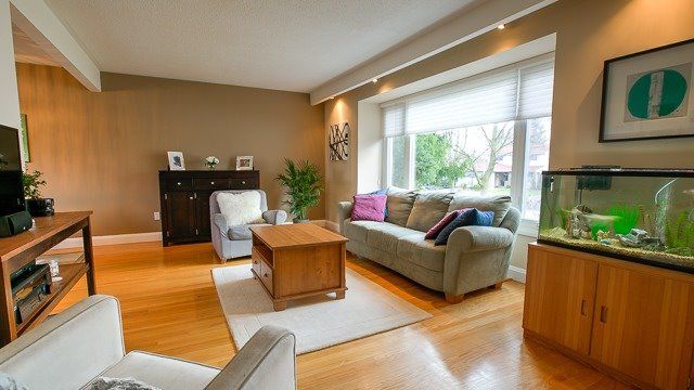 88 Dawn Hill Tr, Markham, L3T3B3 | Image 3