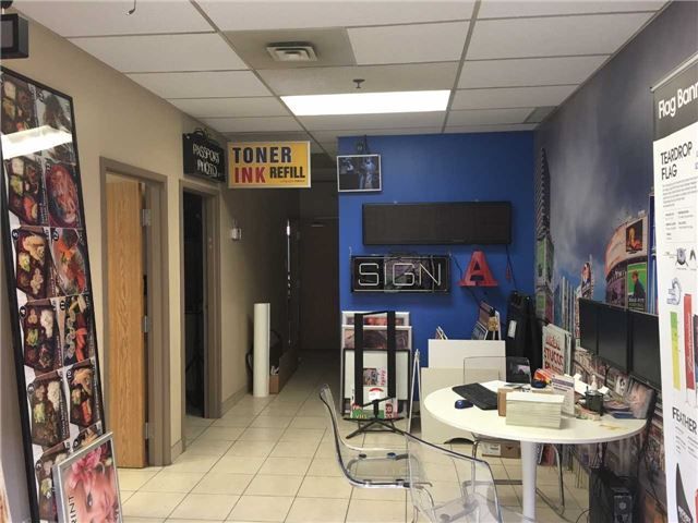 23 - 3300 Steeles Ave W, Vaughan, L4K2Y4 | Image 2