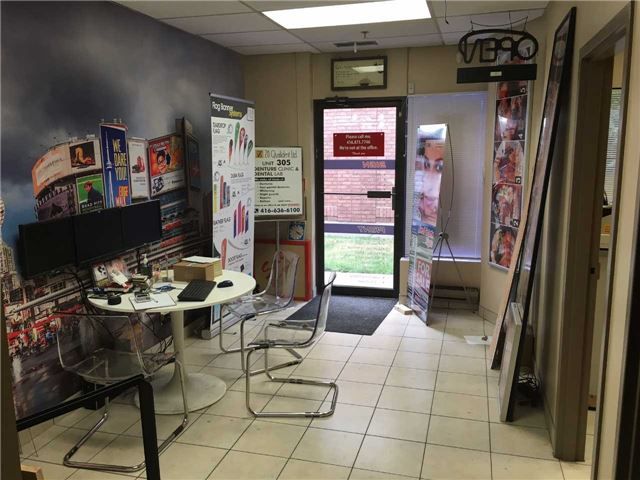 23 - 3300 Steeles Ave W, Vaughan, L4K2Y4 | Image 3