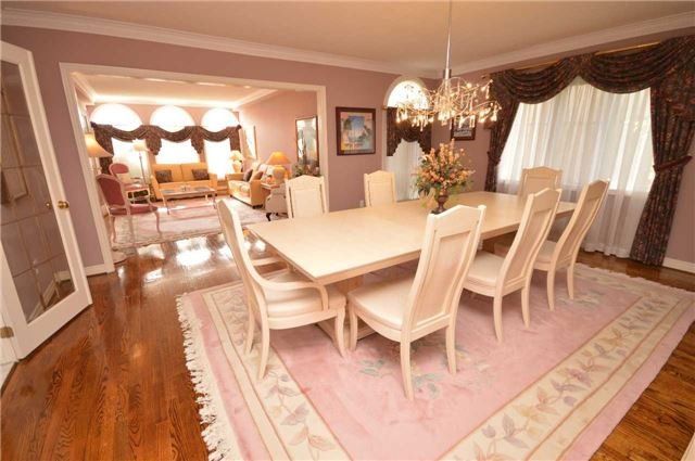 22A Avonlea Pl, Richmond Hill, L4B3N8 | Image 2