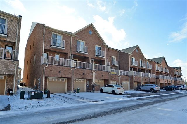 32 Truchard Ave, Markham, L6C0N2 | Image 2