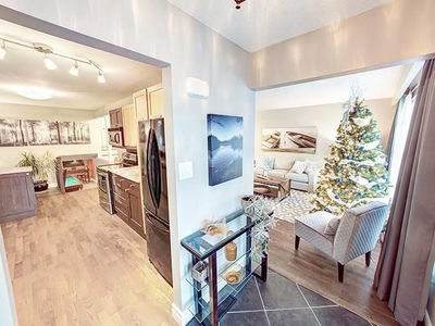 531 Newmarket St, East Gwillimbury - Holland Landing image-0-1