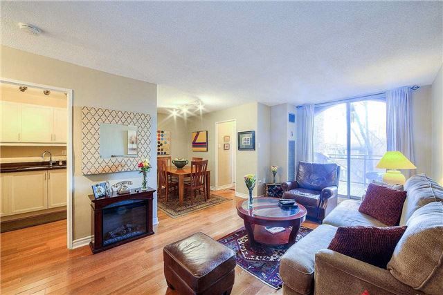 227 - 16A Elgin St, Markham, L3T4T4 | Image 2