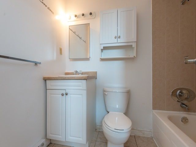 146 Milestone Cres, Aurora, L4G 3M2 | Image 3